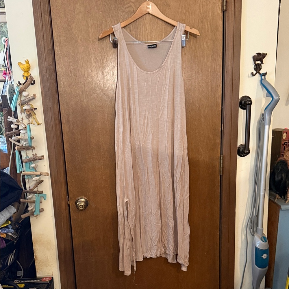 INGEAR Scoop Neck Sleeveless Dress in Taupe